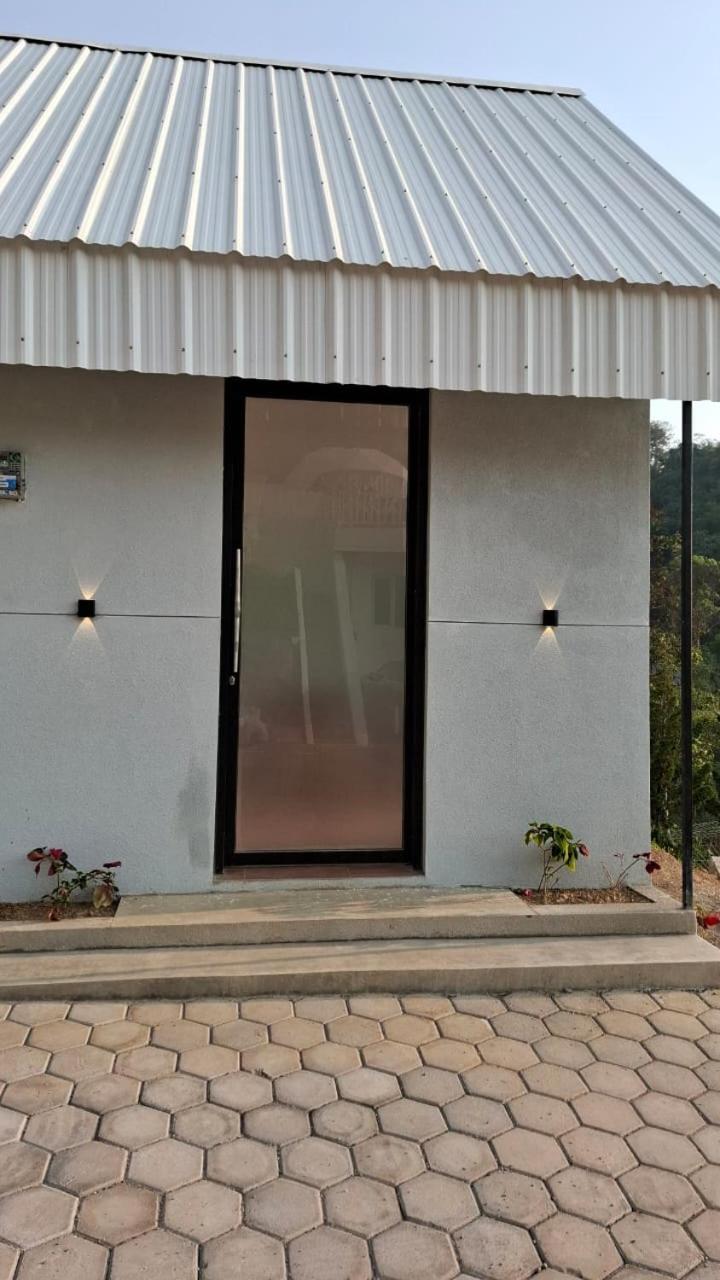 Lodge Private *